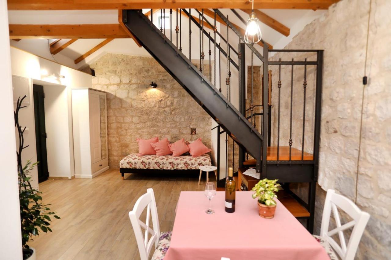 Studio Apartman Mihaella Kaštela Zewnętrze zdjęcie