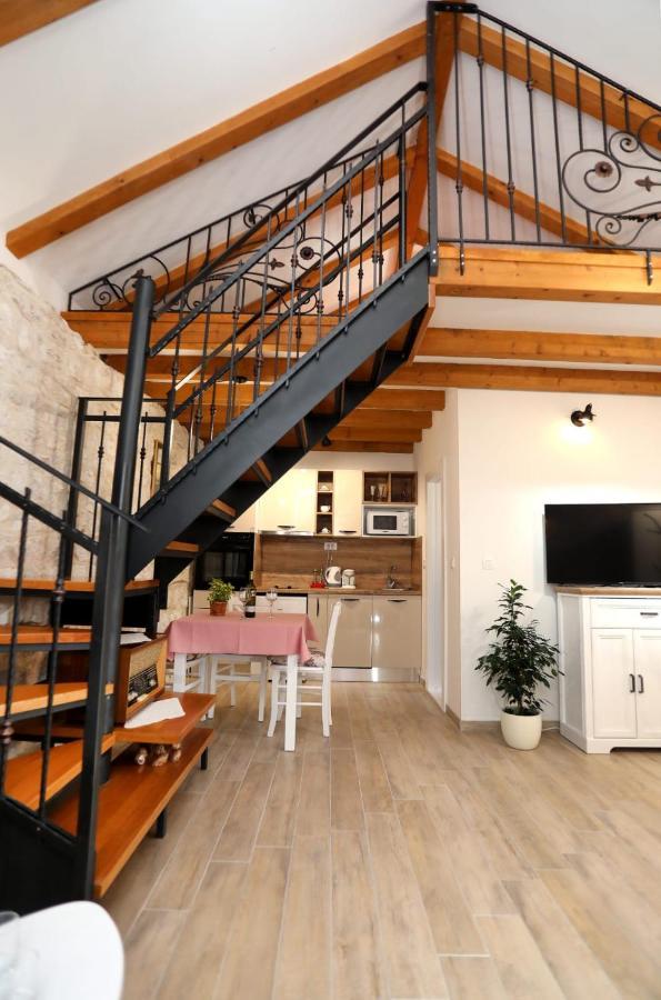 Studio Apartman Mihaella Kaštela Zewnętrze zdjęcie