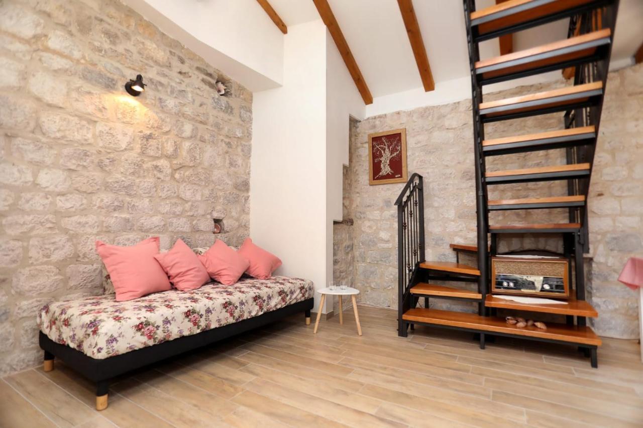 Studio Apartman Mihaella Kaštela Zewnętrze zdjęcie